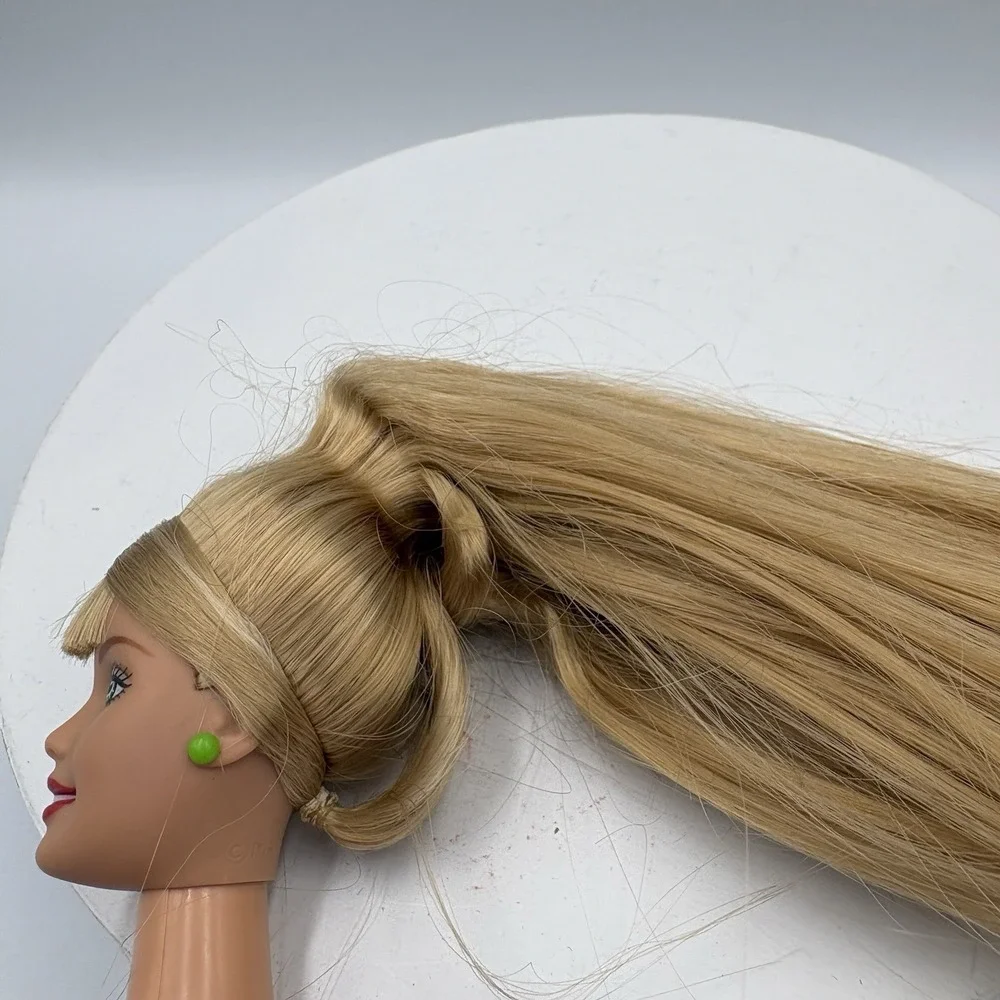 Mattel Barbie Doll Twist N Turn, Blonde Hair Blue Eyes, 1998 Head, 1966 Body